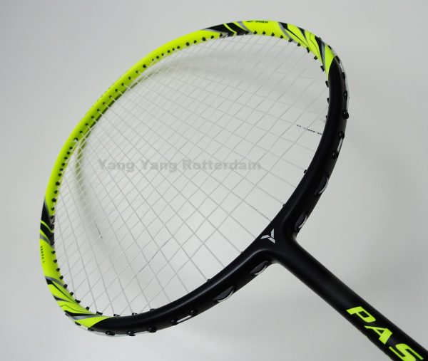Passion 16 badminton racket